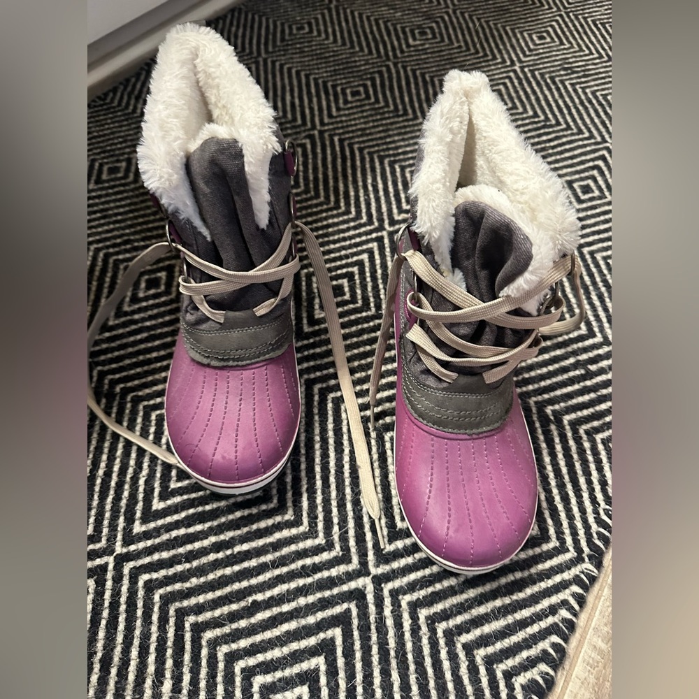 Ozark Trail Purple and Gray Winter Boots